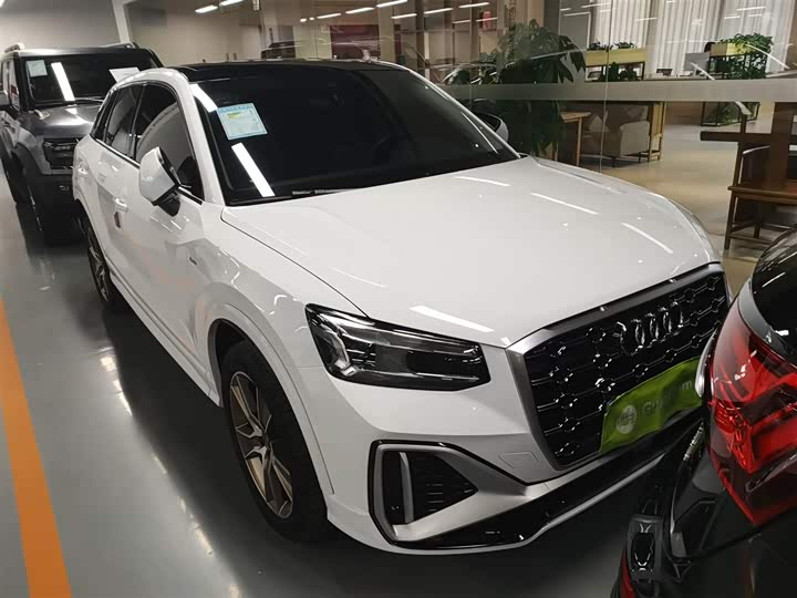 Фото 4 - Audi Q2L