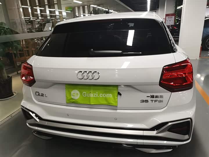 Фото 6 - Audi Q2L