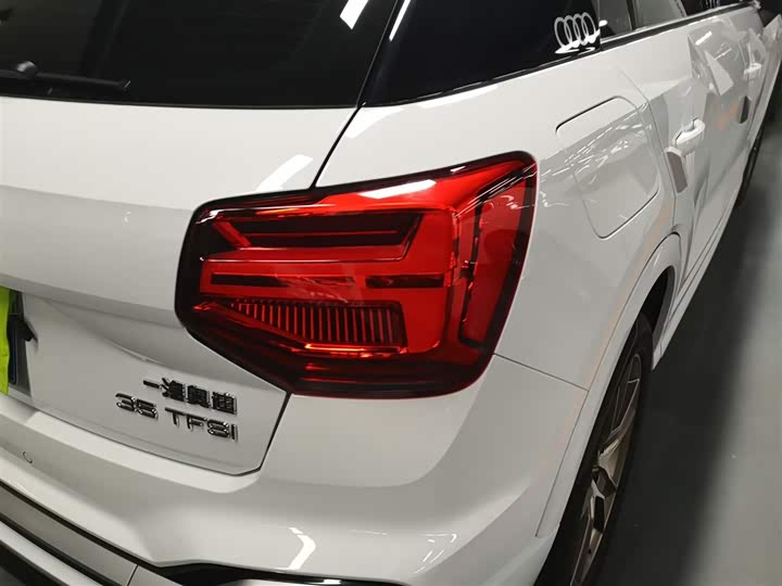 Фото 8 - Audi Q2L