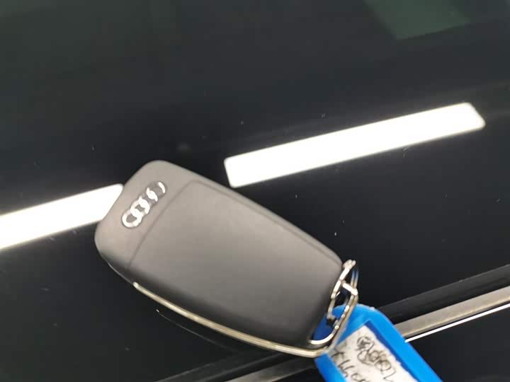 Фото 9 - Audi Q2L