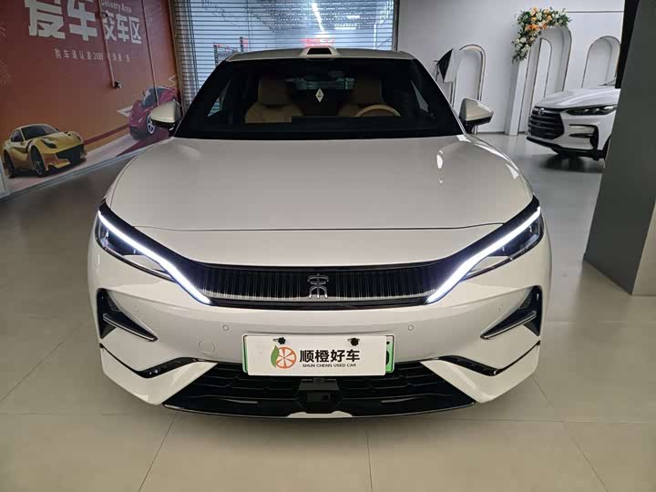 Фото 2 - BYD Song L