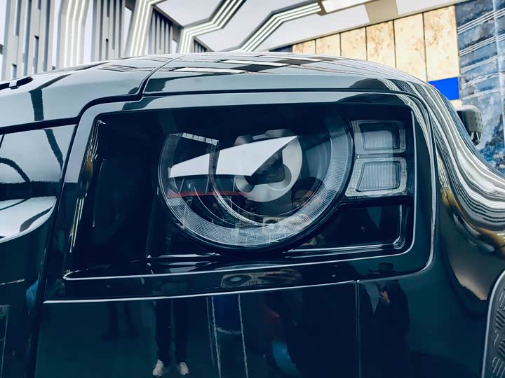 Фото 4 - Land Rover Defender