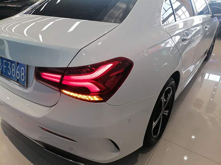 Фото 8 - Mercedes-Benz A-Class