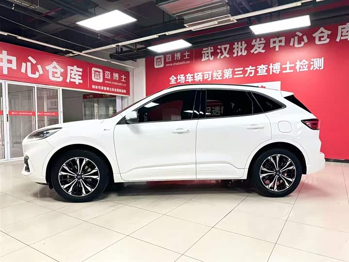 Фото 4 - Ford Escape