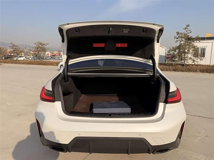 Фото 9 - BMW 3 Series