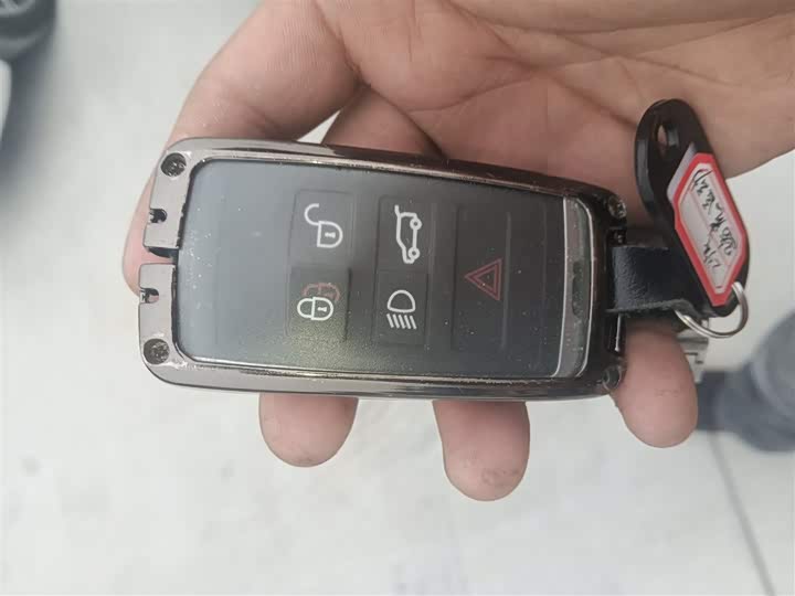 Фото 9 - Land Rover Discovery Sport