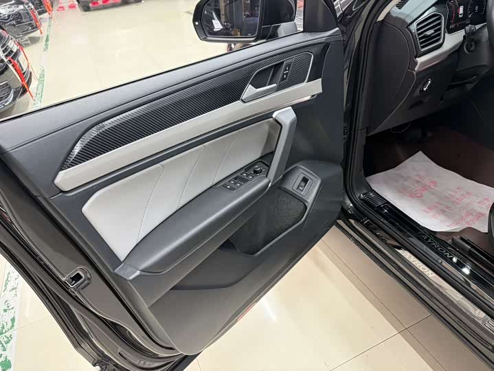 Фото 9 - Volkswagen Tayron