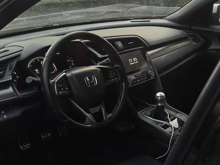 Фото 9 - Honda Civic