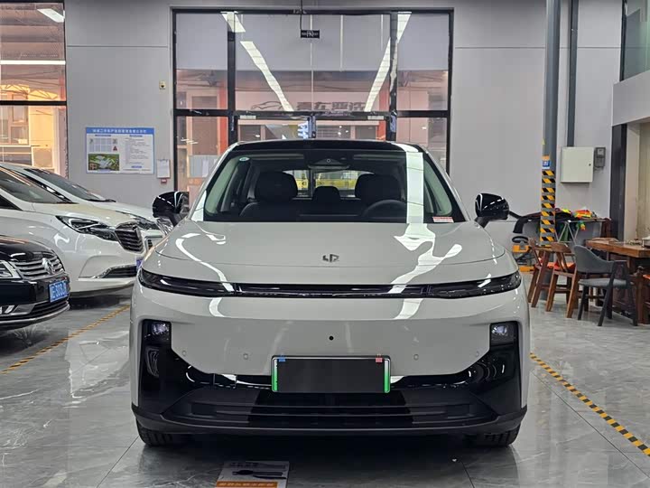 Фото 2 - Leapmotor B10