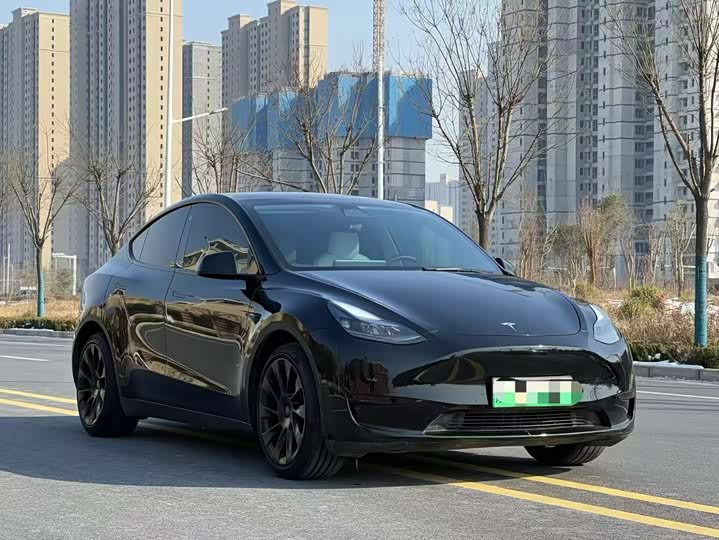 Фото 3 - Tesla Model Y