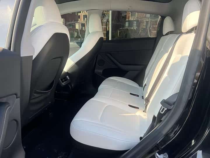 Фото 5 - Tesla Model Y