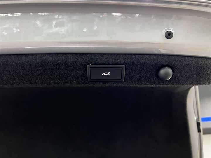 Фото 8 - Skoda Superb