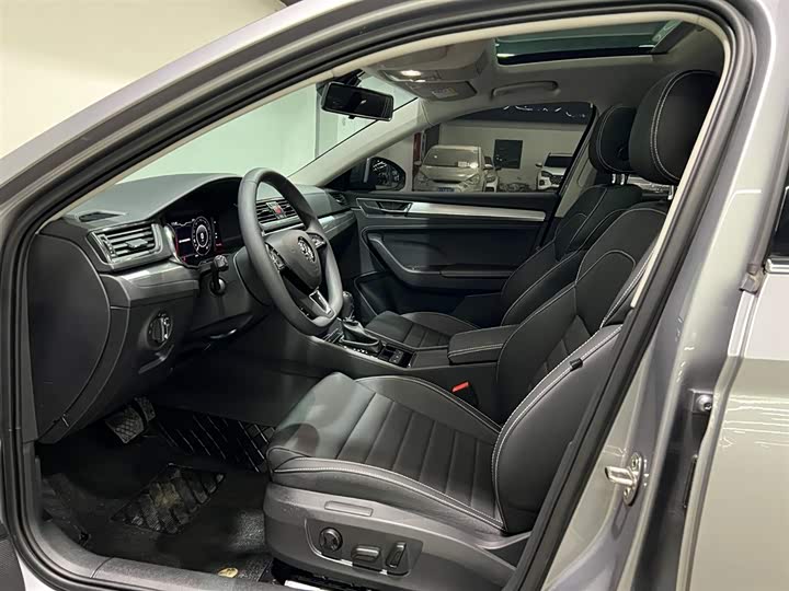 Фото 9 - Skoda Superb