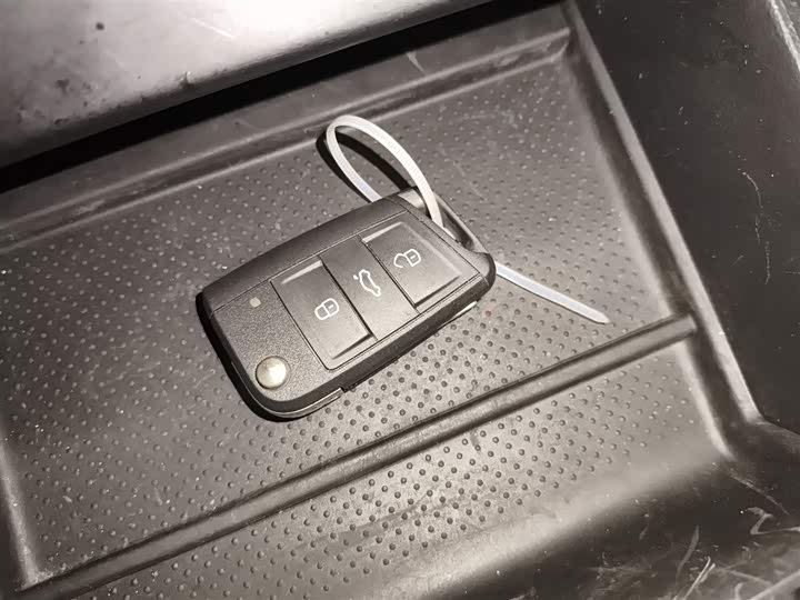 Фото 9 - Skoda Karoq