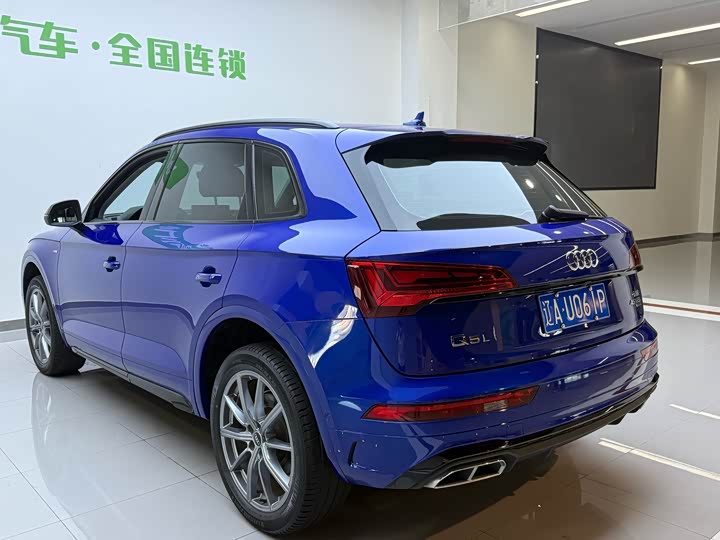 Фото 5 - Audi Q5L