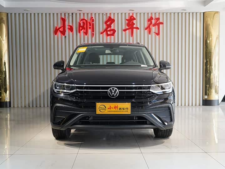 Фото 3 - Volkswagen Tiguan L Pro