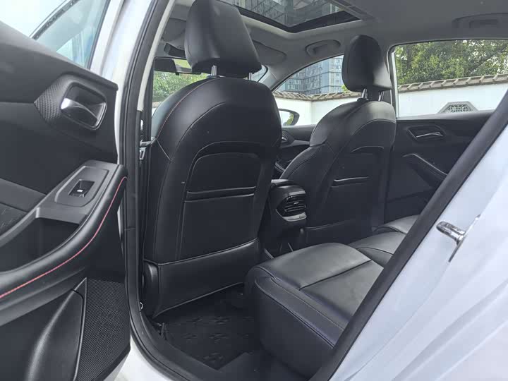 Фото 6 - MG Motor 5