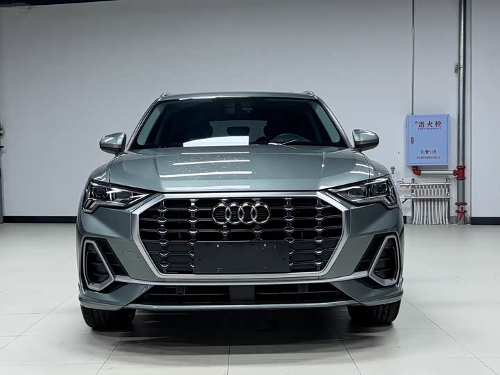 Фото 2 - Audi Q3