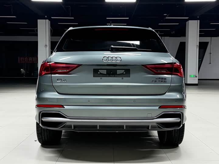 Фото 4 - Audi Q3