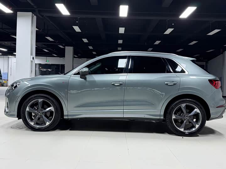 Фото 6 - Audi Q3