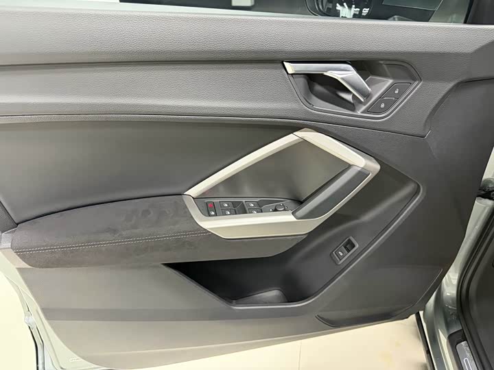 Фото 7 - Audi Q3