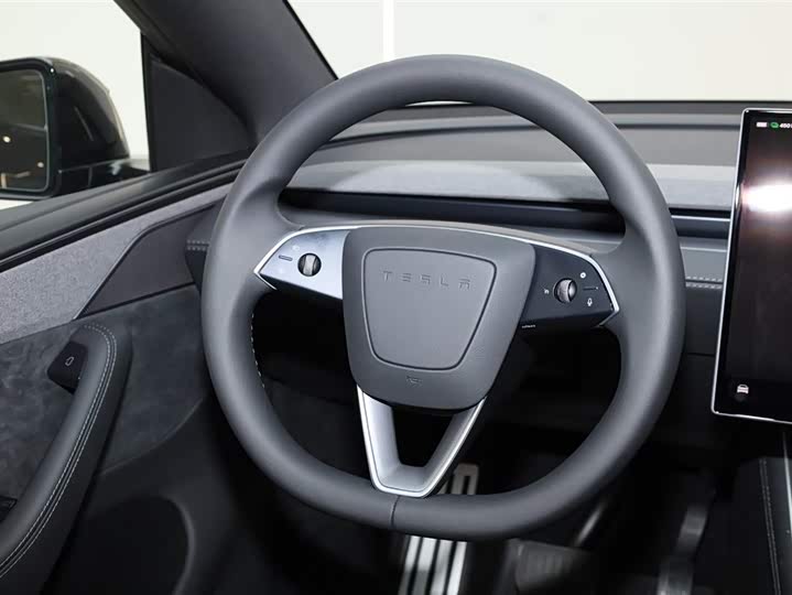Фото 9 - Tesla Model Y
