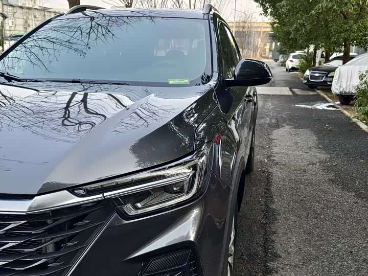 Фото 9 - Roewe RX5