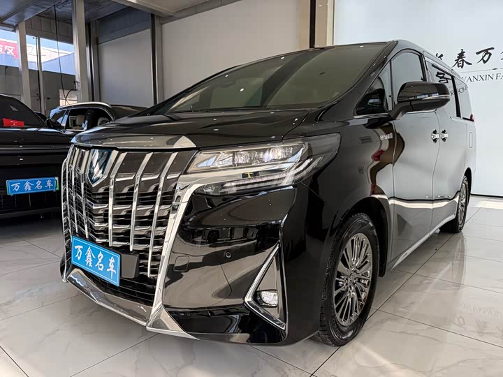 Фото 1 - Toyota Alphard