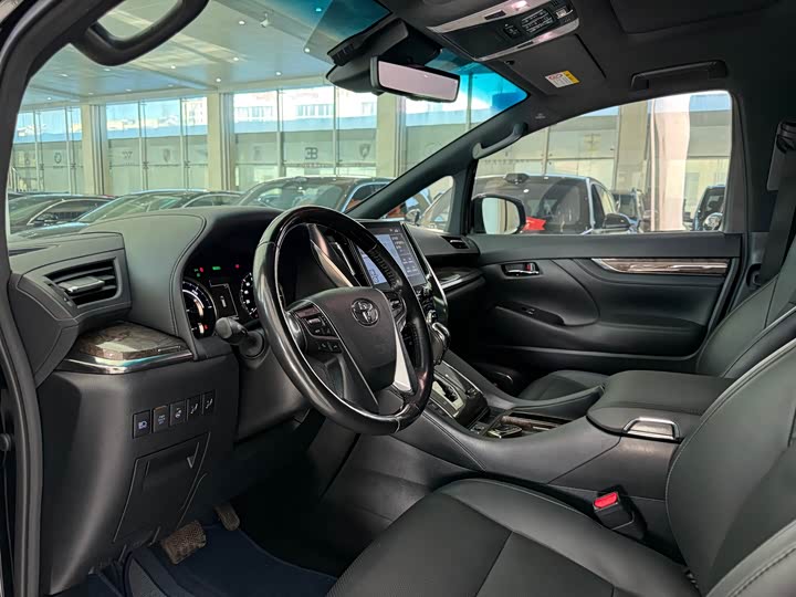 Фото 6 - Toyota Alphard