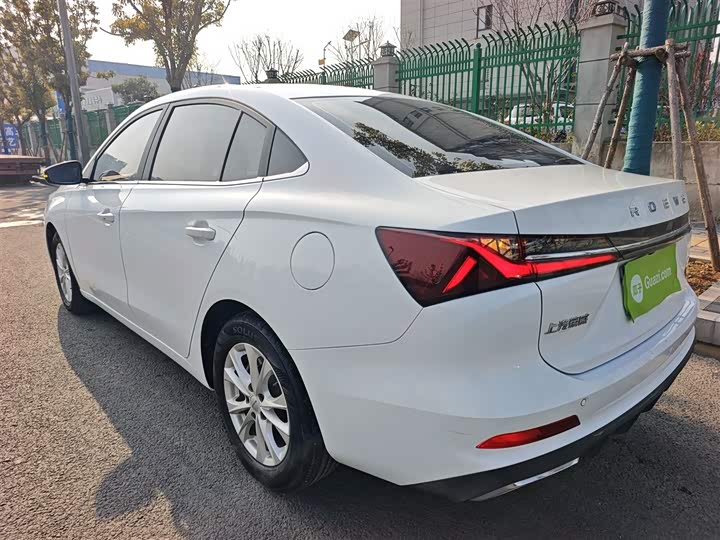 Фото 5 - Roewe i5