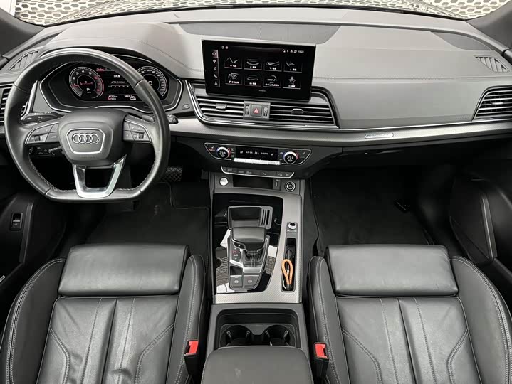 Фото 8 - Audi Q5L