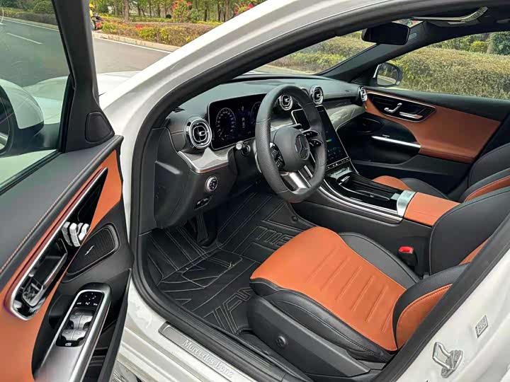 Фото 4 - Mercedes-Benz C-Class