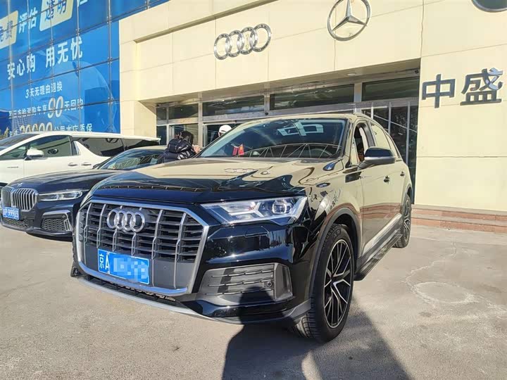 Фото 1 - Audi Q7