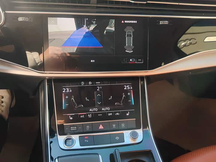 Фото 3 - Audi Q7