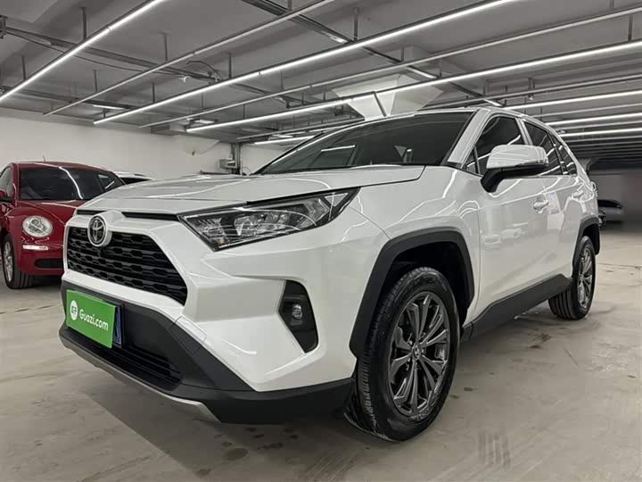 Фото 3 - Toyota RAV4