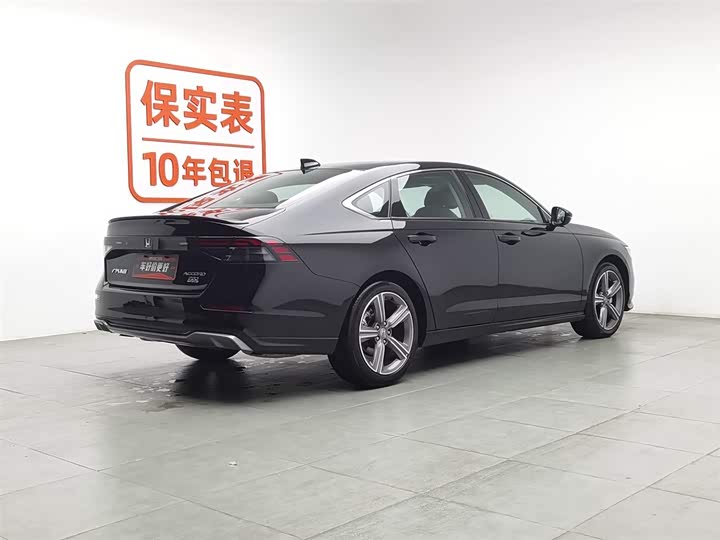 Фото 2 - Honda Accord