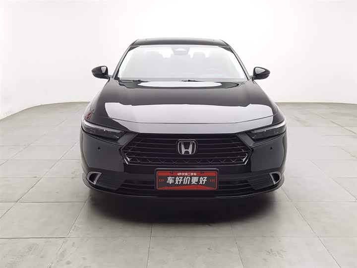 Фото 3 - Honda Accord