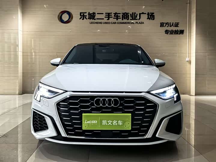 Фото 2 - Audi A3