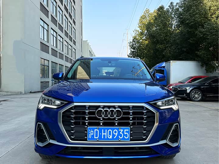 Фото 2 - Audi Q3