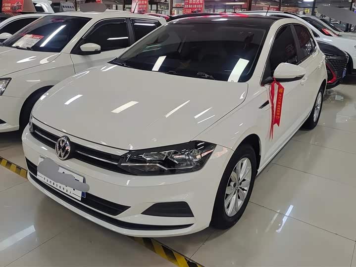 Фото 1 - Volkswagen Polo