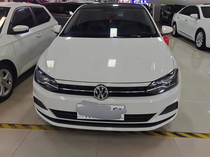 Фото 2 - Volkswagen Polo