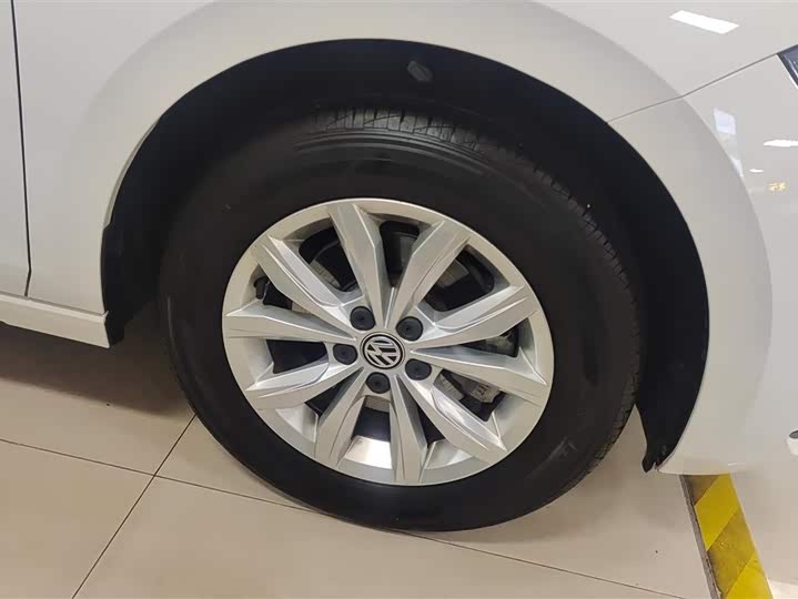 Фото 6 - Volkswagen Polo