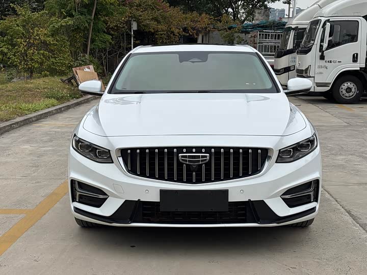 Фото 2 - Geely Preface