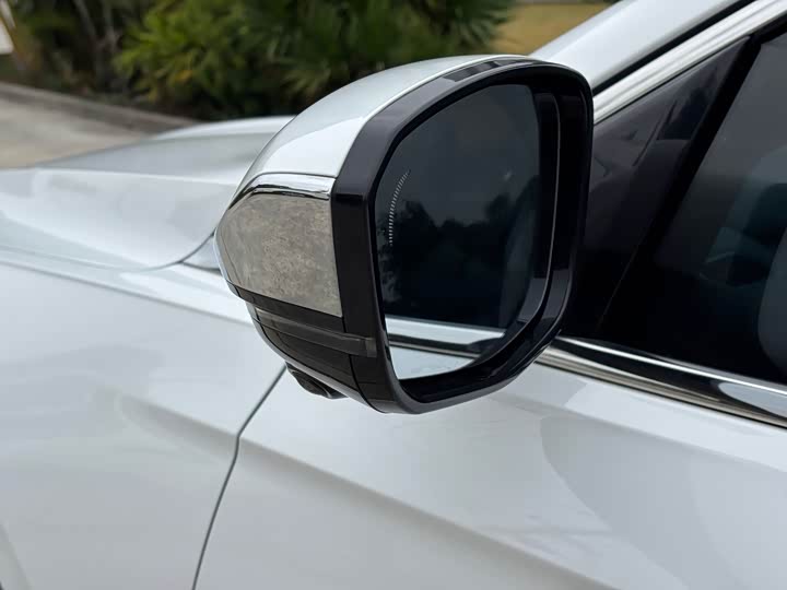 Фото 8 - Geely Preface