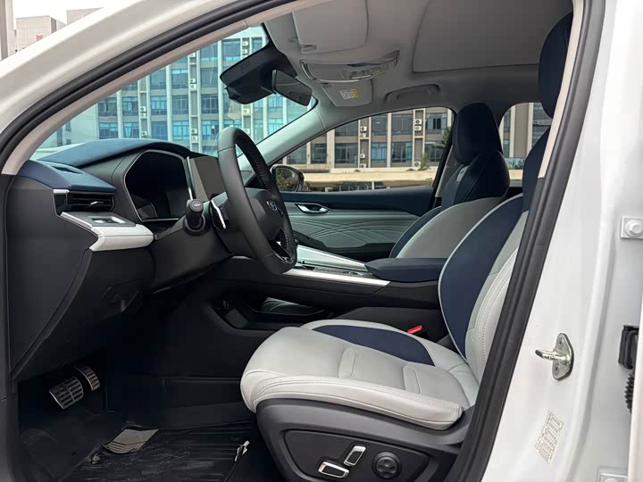 Фото 9 - Geely Preface