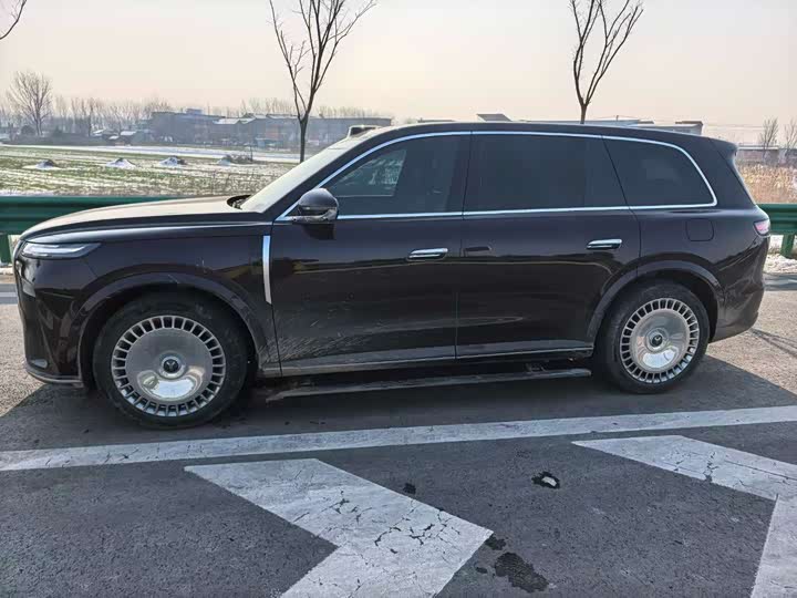 Фото 2 - Voyah Taishan