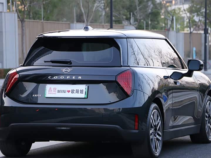 Фото 4 - Mini Cooper