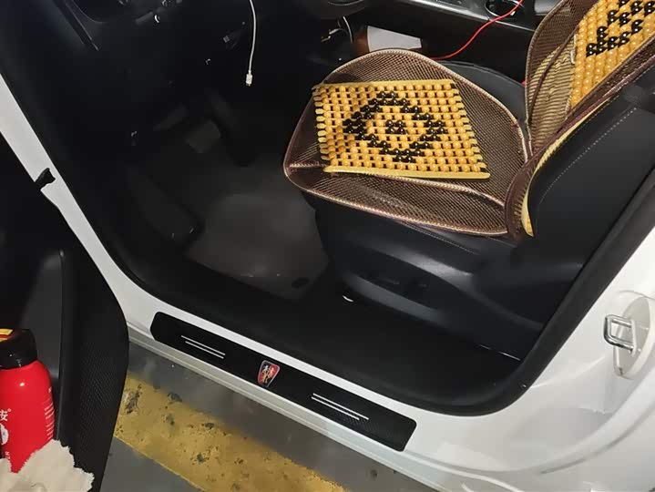 Фото 9 - Roewe D5X DMH