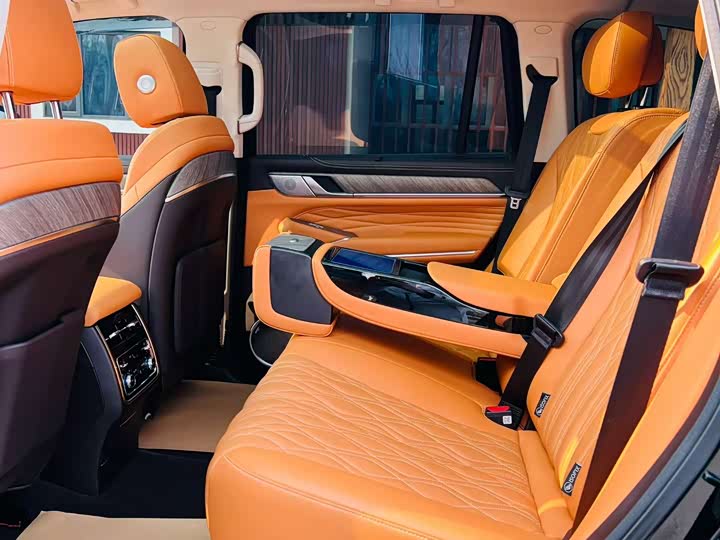 Фото 6 - Tank 500 Hybrid