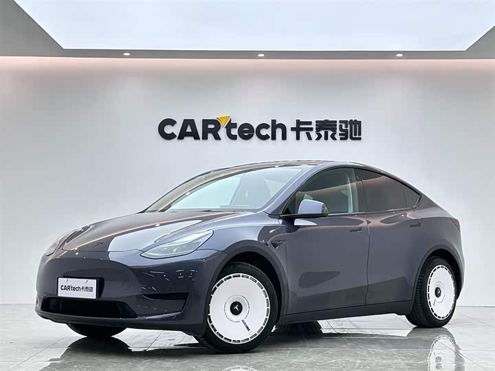 Фото 1 - Tesla Model Y